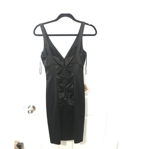 Cache dress - Picture 2 of 2